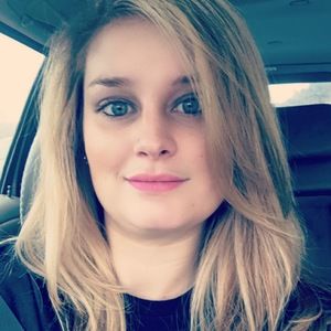 Meet your Posher, Courtney